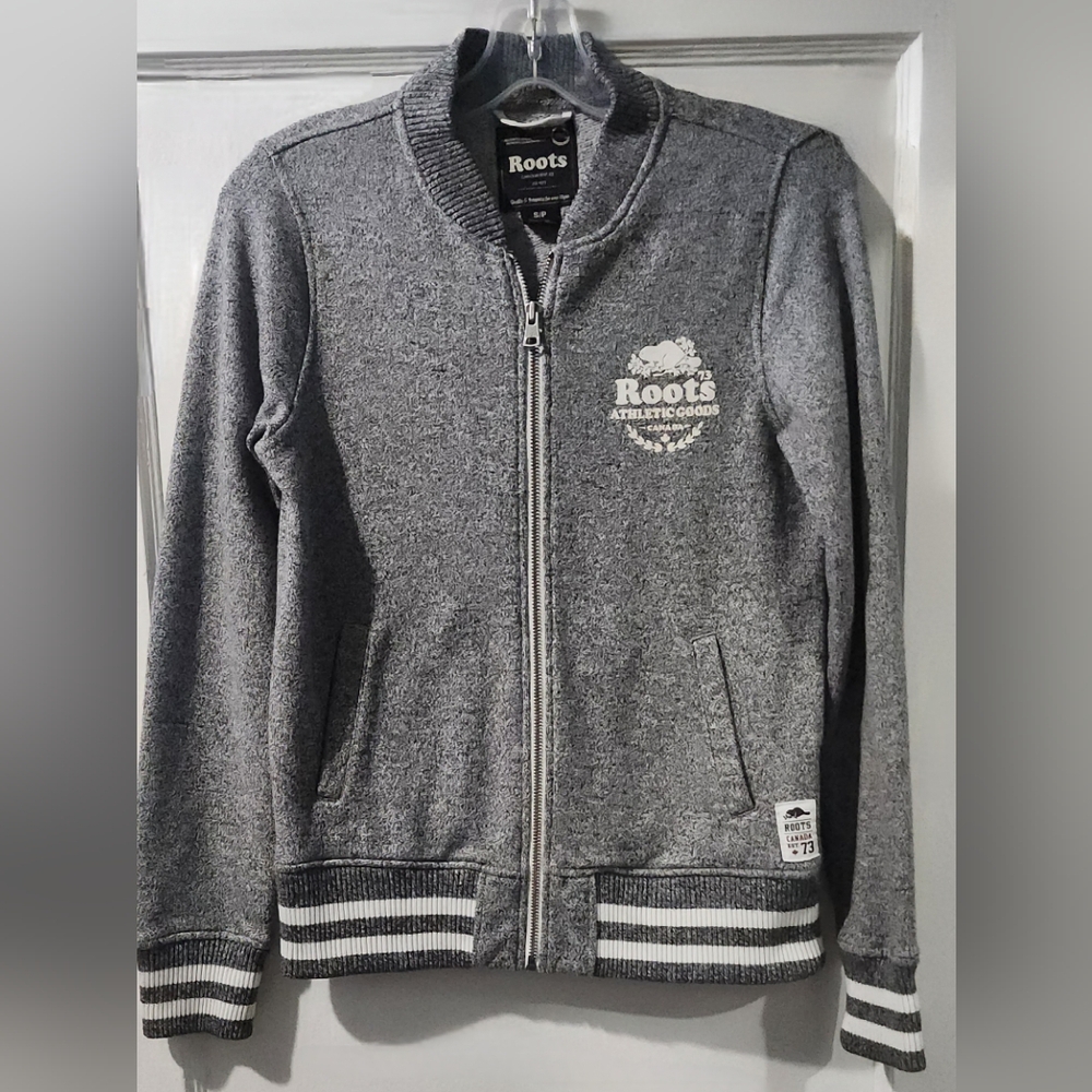 🌷Roots Varsity Grey Fleece Jacket Sweater Full Zip Sweater w Stripes🌷 size:S